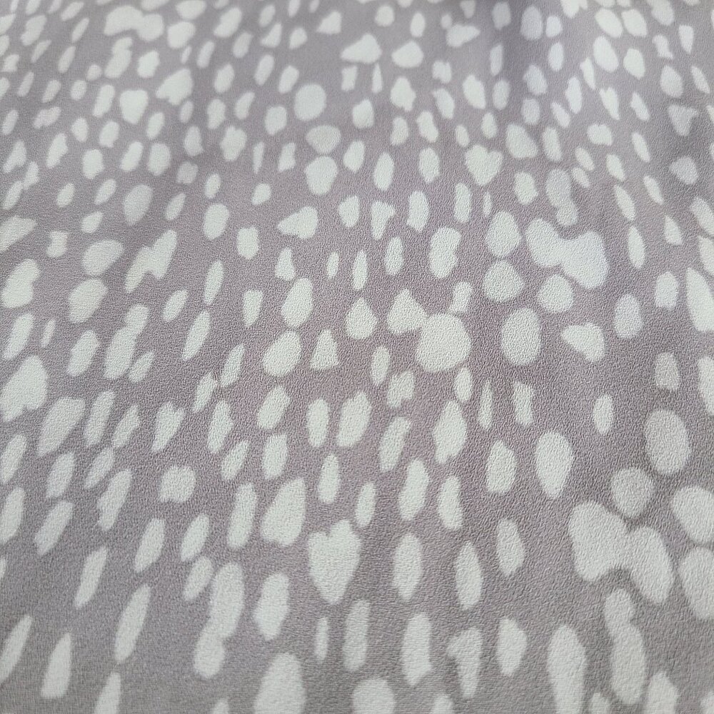 Torrid Harper Women's Size 2 Gray White Polka Dot Blouse Short Flutter Sleeve - Picture 5 of 10